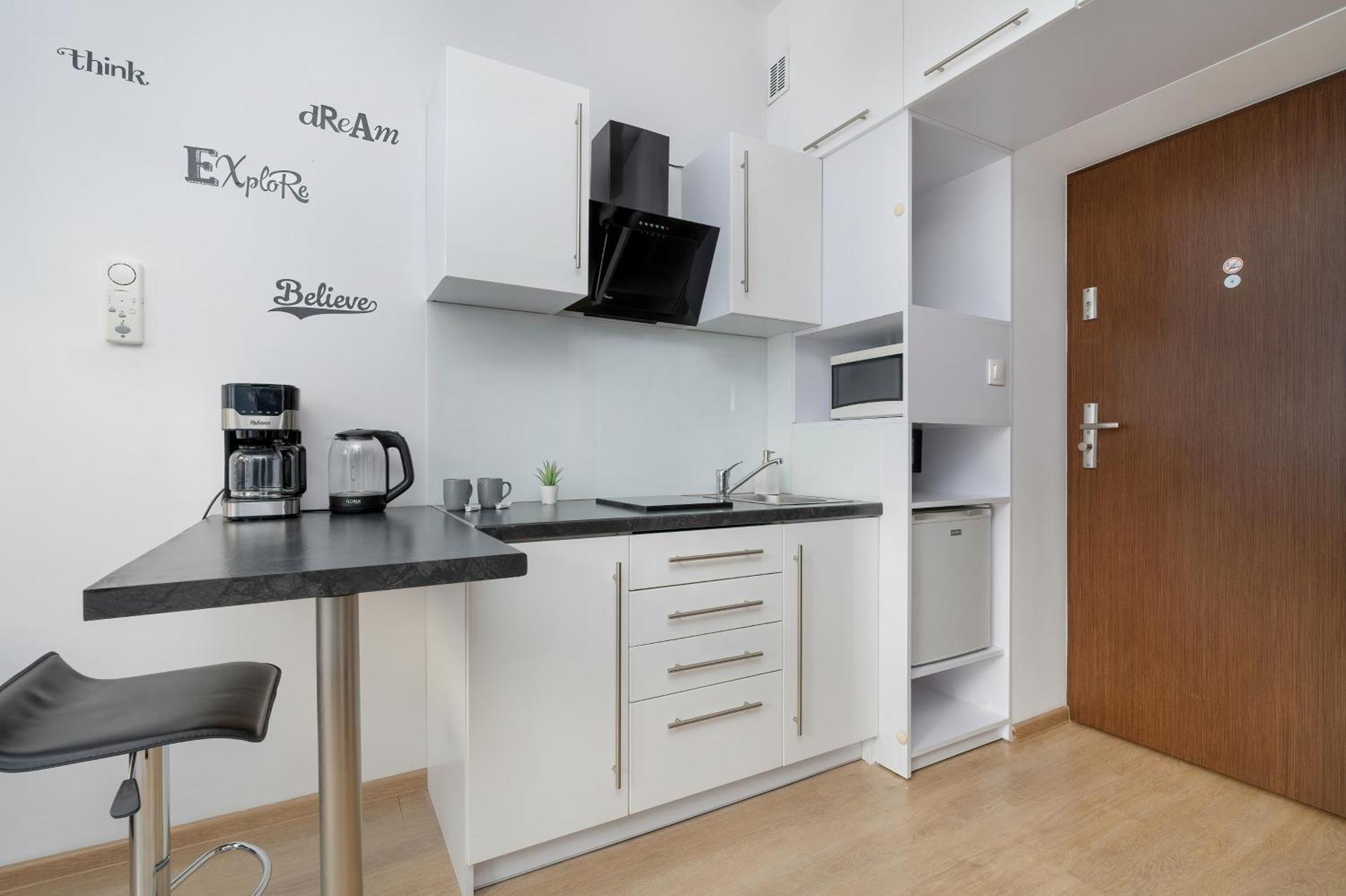 Lea Apartments Krakow Krowodrza By Noclegi Renters Exteriör bild